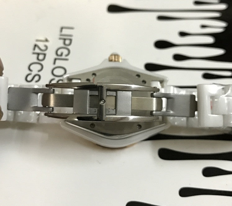 Ceramic quartz watch