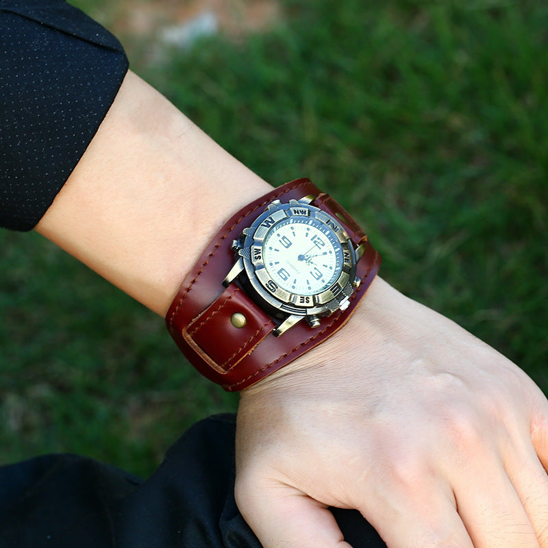 New Punk Retro Cowhide Bracelet Watch Men'S Watch Leather European And American Bracelet
