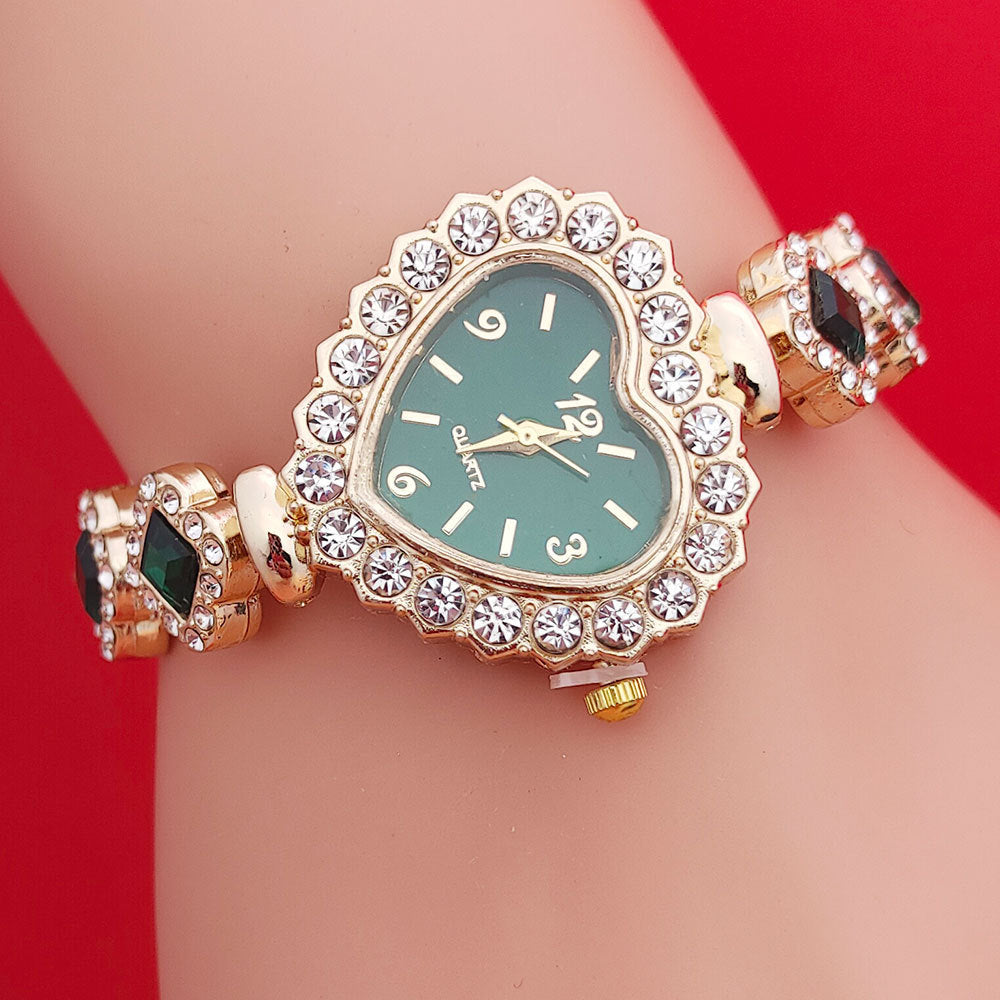 Fashion Love Shape Bracelet Watch Set Diamond Colored Heart