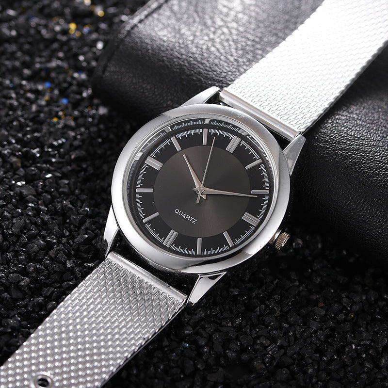 Mesh strap quartz watch