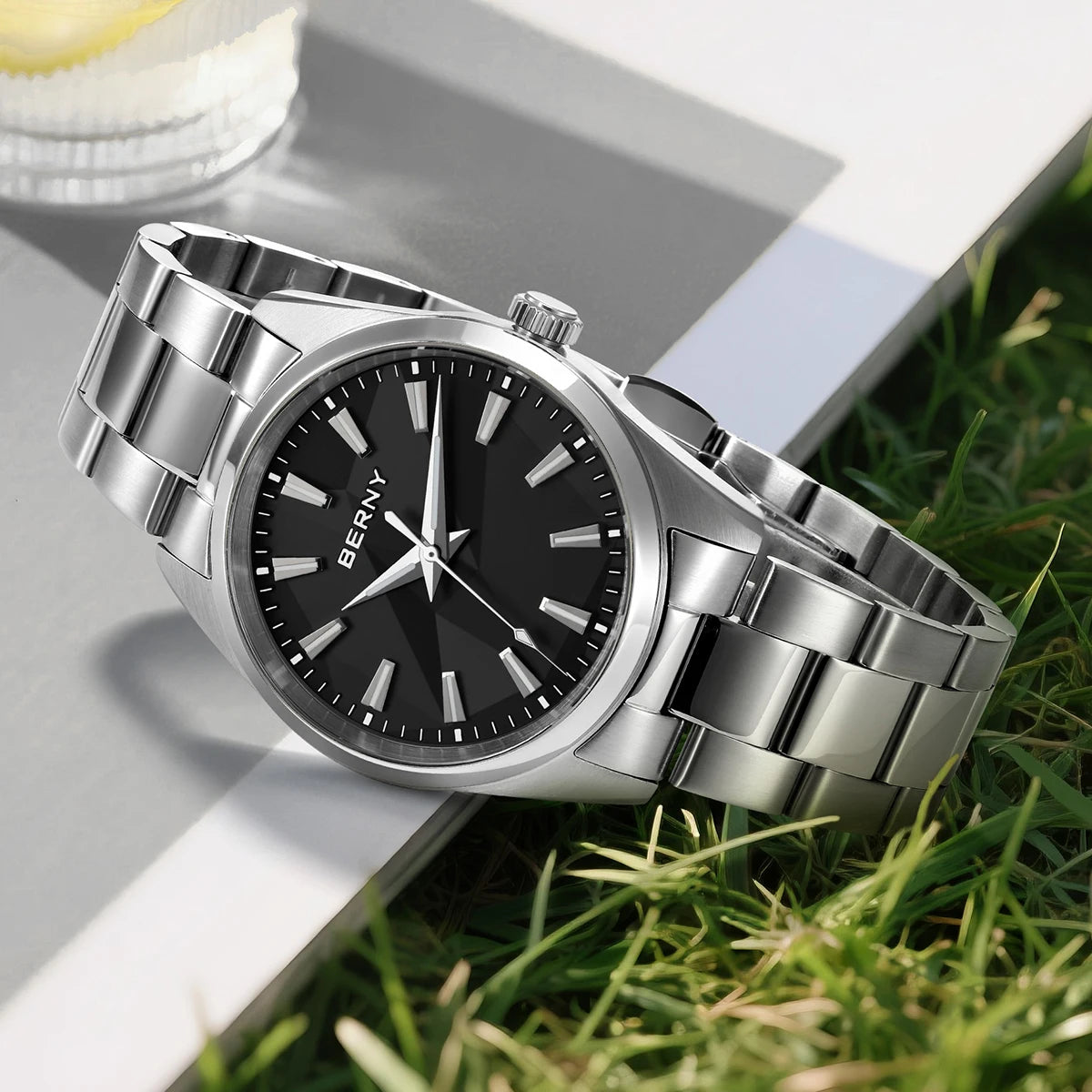 Quartz Women Watch Stereo Dial 39mm Watch Waterproof