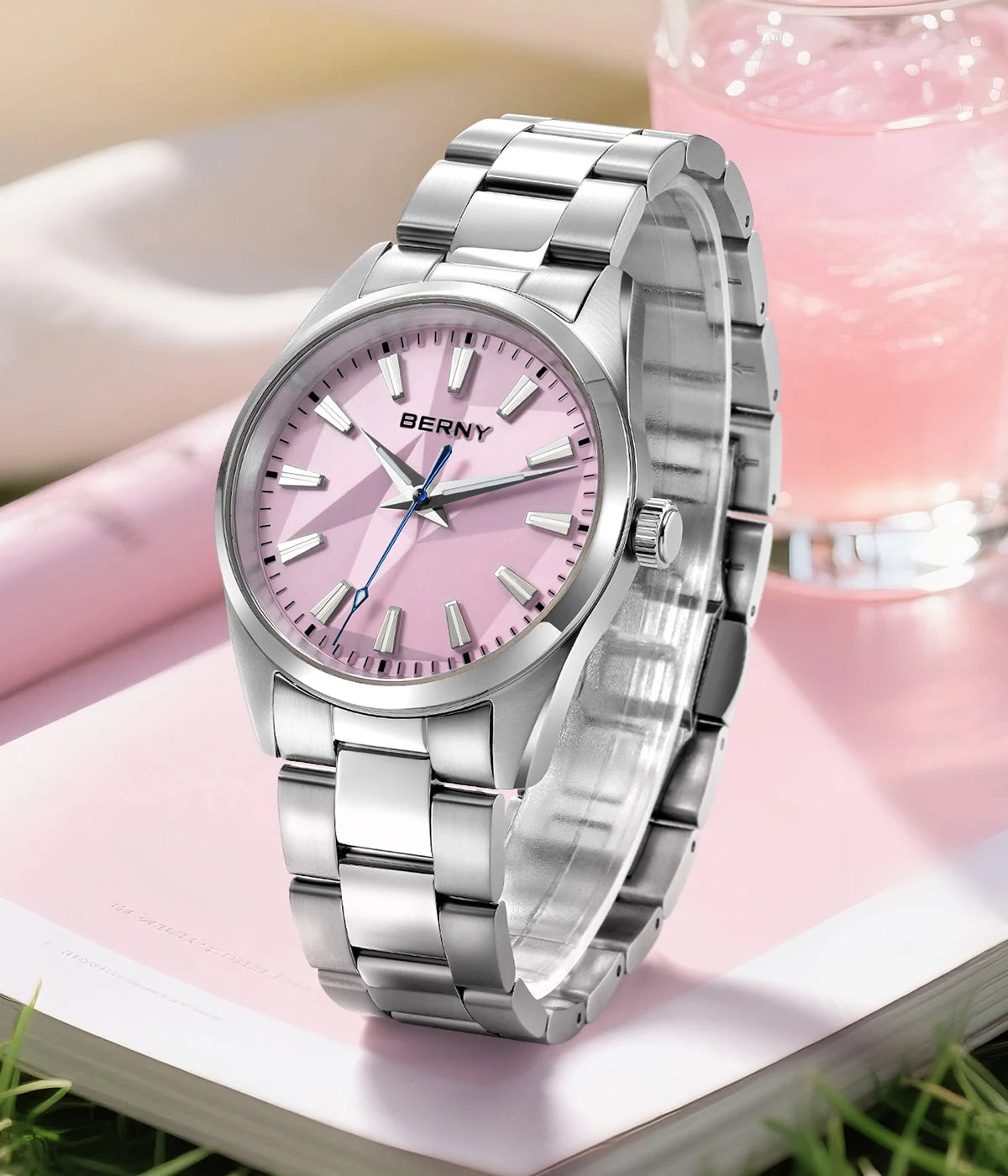 Quartz Women Watch Stereo Dial 39mm Watch Waterproof