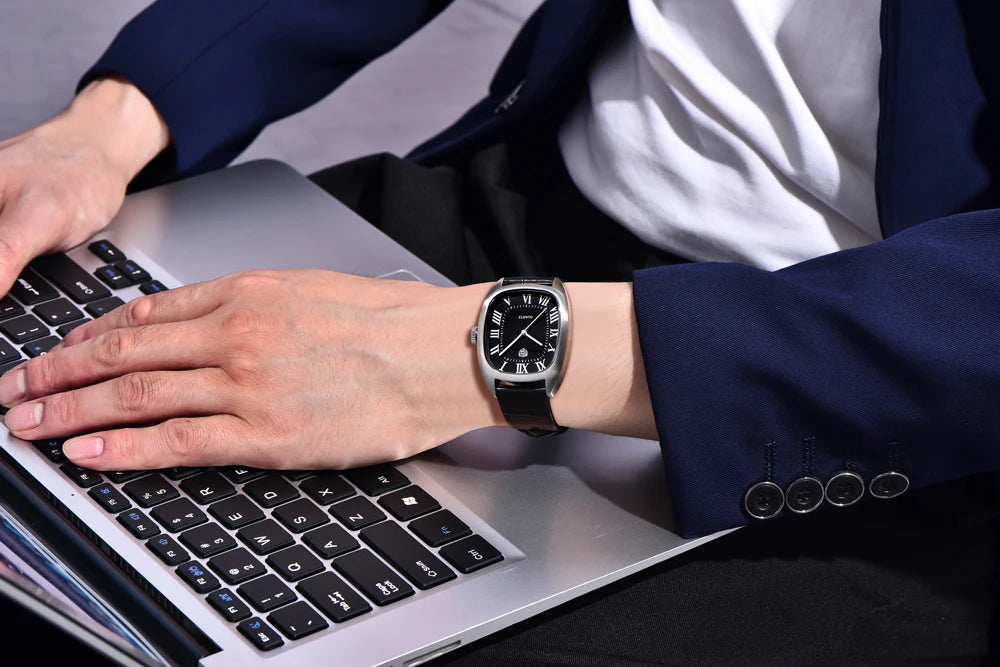 New Men's Watches Top Brand Luxury Oval Quartz Watch