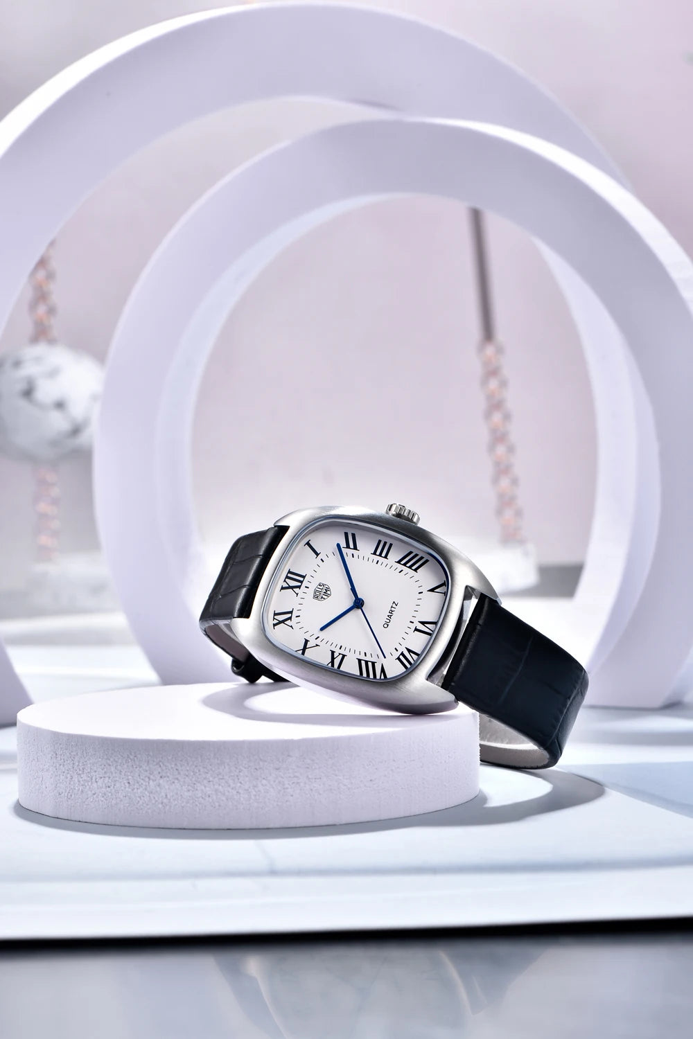 New Men's Watches Top Brand Luxury Oval Quartz Watch